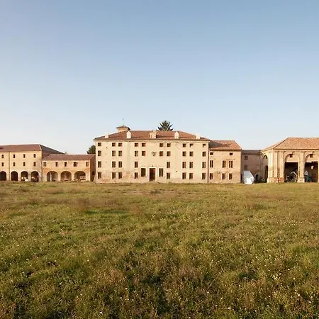 Borgo Giustiniani Farm stay San Martino di Venezze